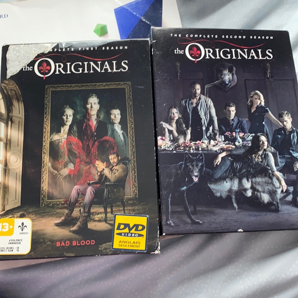 DVD FIRST AND SECOND SEASON OF « THE ORIGINALS »